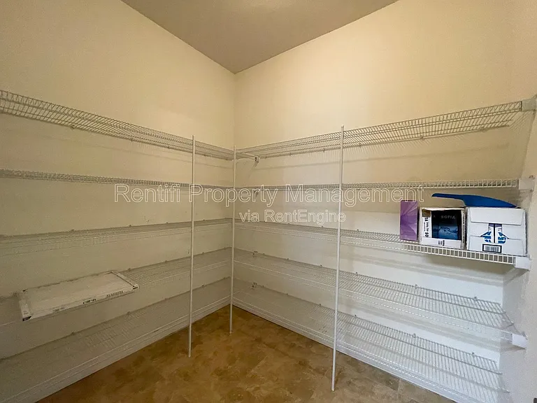 1622 SW 16th Ct — Photo 8