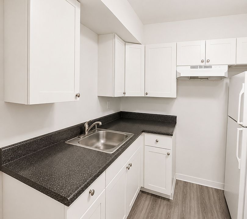 1st image of 5101 N Camac St APT B6