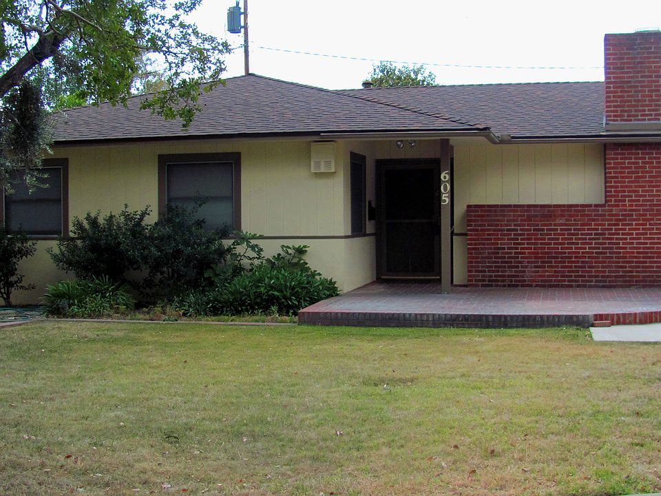 1st image of 605 Fairmount Dr