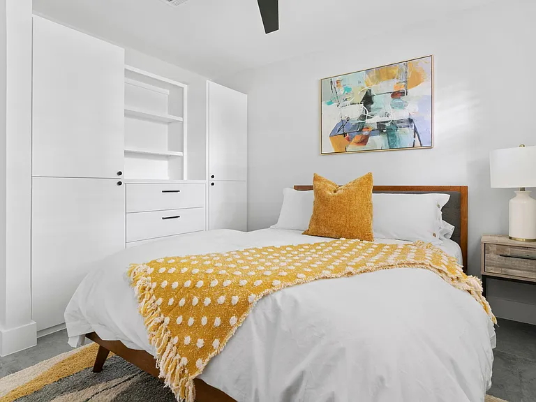 2102 Falcon Hill Dr — Photo 25