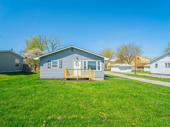 3742 Colfax St, Griffith, IN 46319