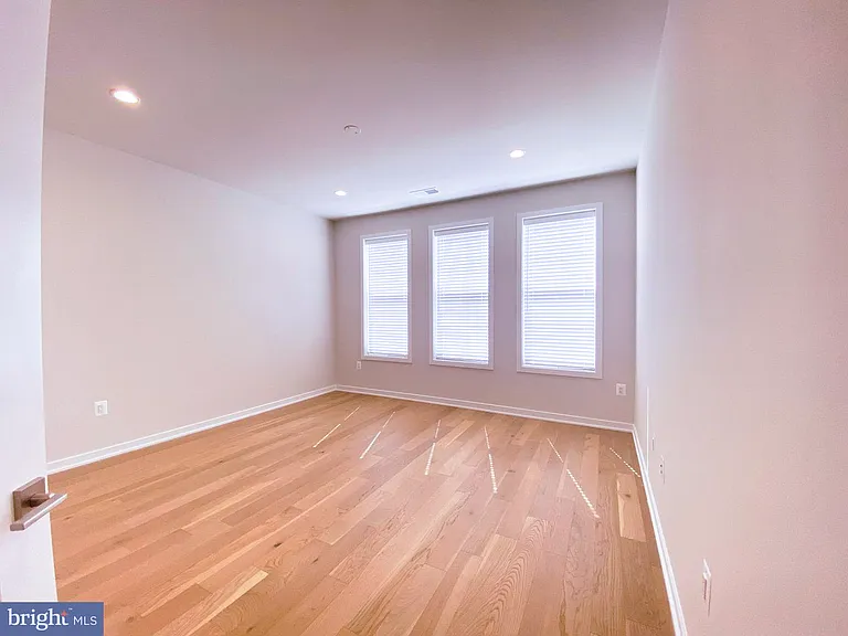 22274 Rivanna Shore Ter — Photo 14