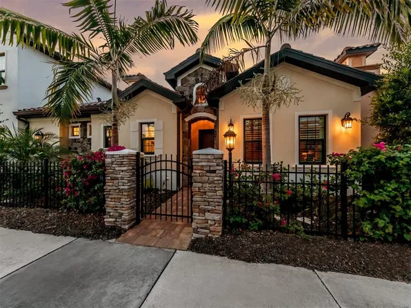 151 E Venice Ave, Venice, FL 34285