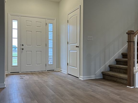 5th image of 104 Republic St