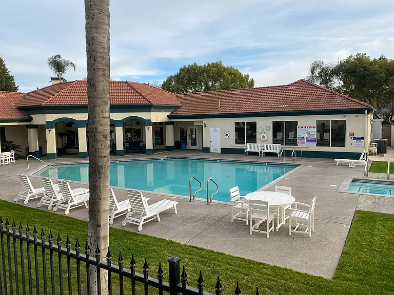 Complex pool
