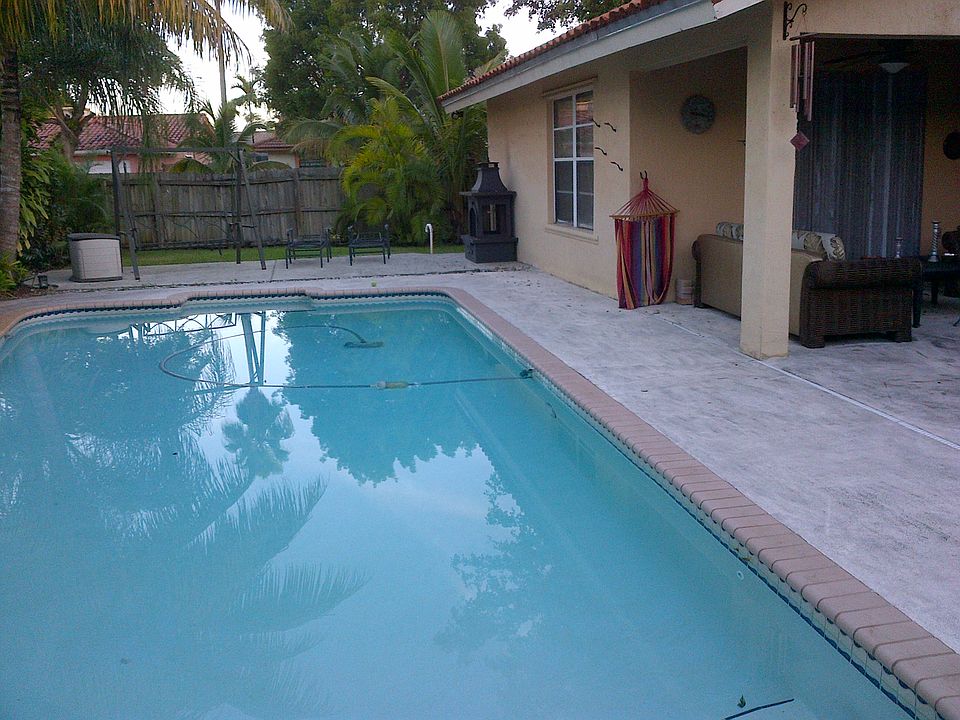 2nd image of 20048 NW 64th Court Rd