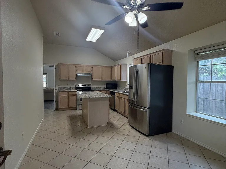 6909 Kara Pl — Photo 5