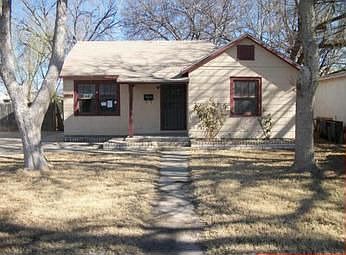 1st image of 814 N Mesa St