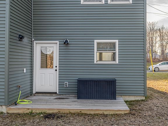 3rd image of 30 Wildwood Drive