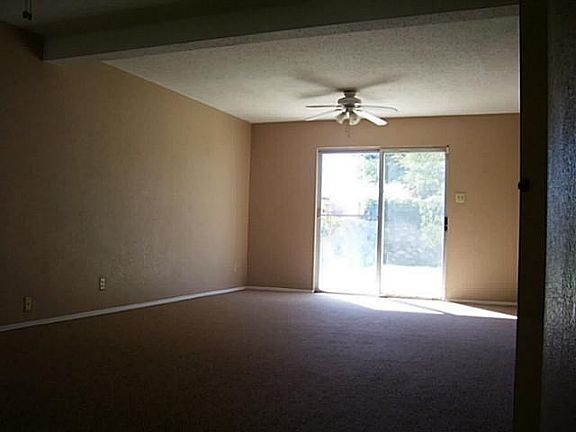 4th image of 10120 Luella Ave