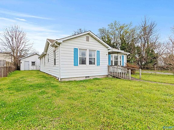 5th image of 2012 Summer St SW