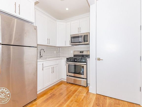 5th image of 225 Howard Ave #2A