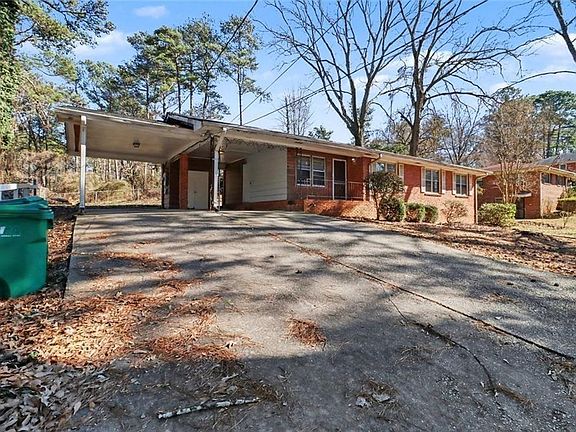 3rd image of 4436 Hillpine Rd