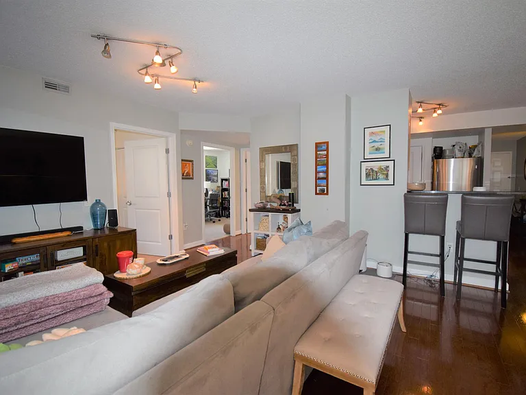880 N Pollard St #824 — Photo 32