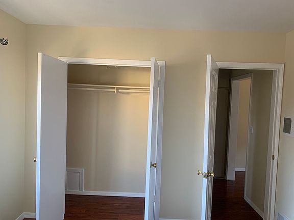 4th image of 11419-11421 S New Hampshire Ave #D