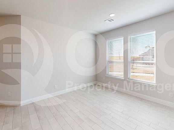 5th image of 2829 Woodland Ct