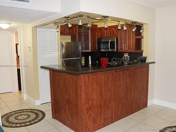 5th image of 8145 NW 7th St APT 411