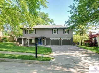 703 Sherman Dr, Bellevue, NE 68005