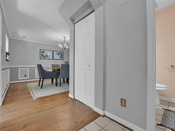 4th image of 4006 Bush Lake Ct