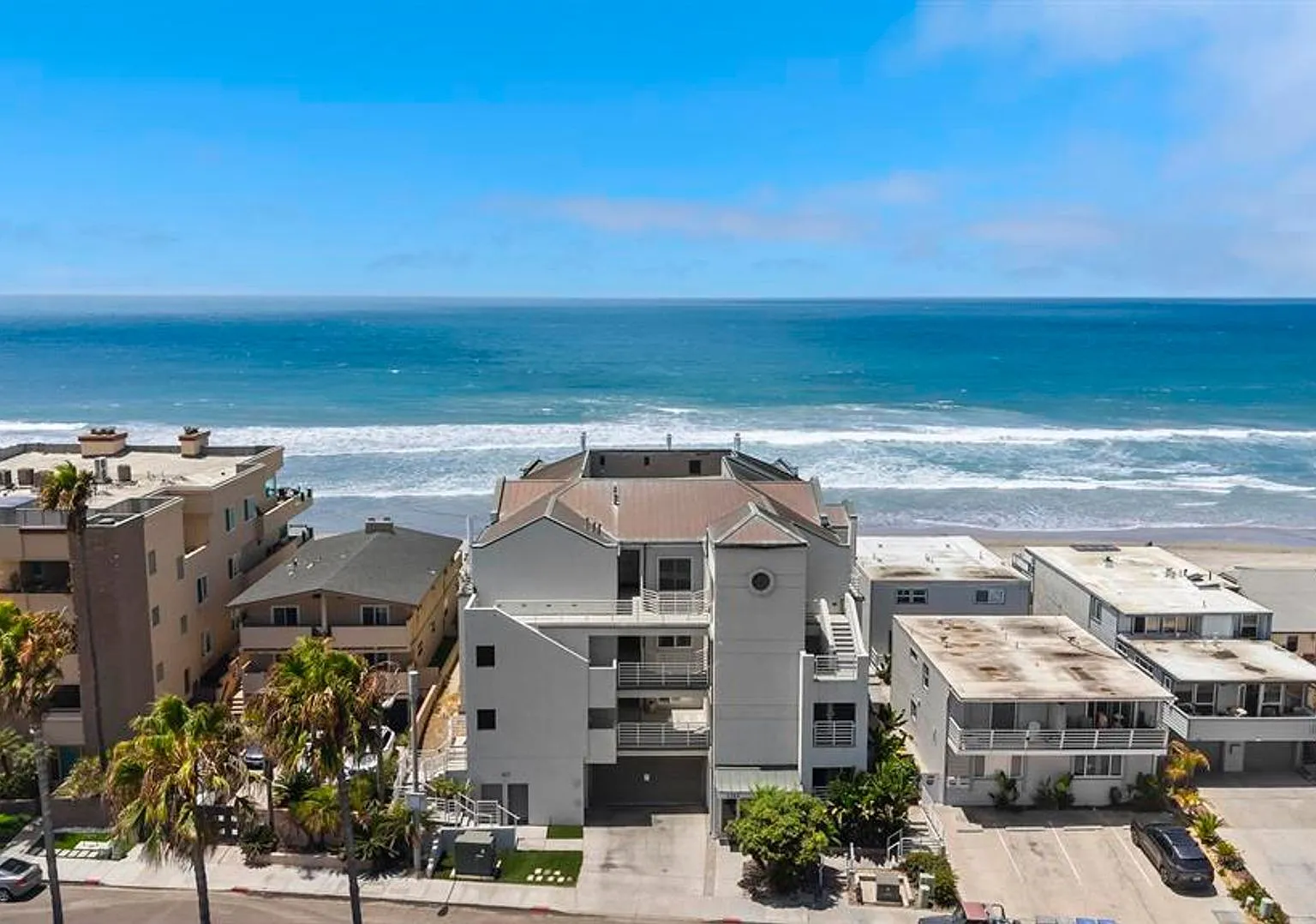 Beach Front Condo — Photo 1
