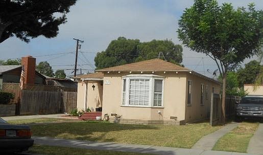 3rd image of 5617 Cerritos Ave