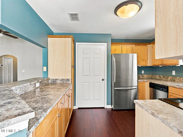 10961 Burnt Mill Rd #137 — Photo 15