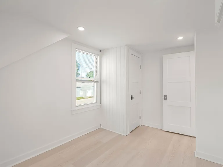 42 Riverside Ave — Photo 13