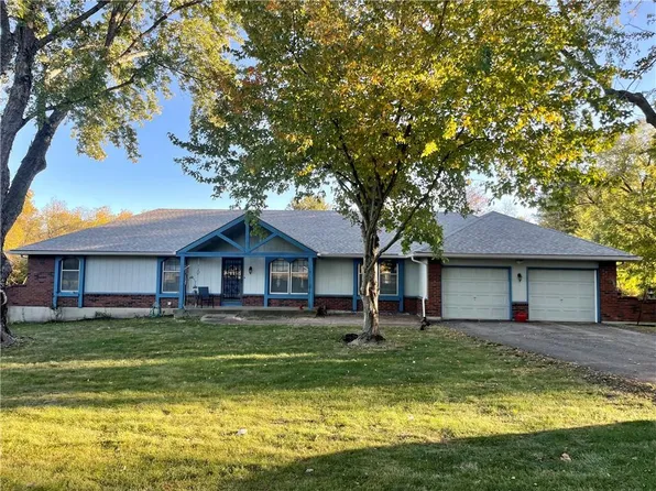 7601 E 199th St, Belton, MO 64012
