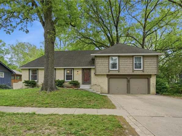 9731 Roe Ave, Overland Park, KS 66207