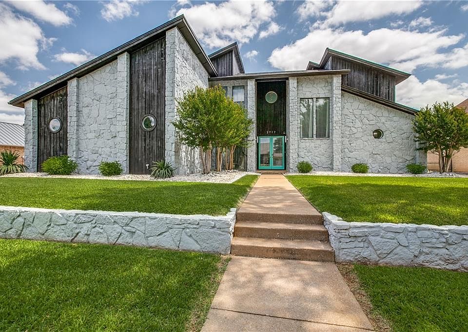 1st image of 2717 Shadow Wood Dr