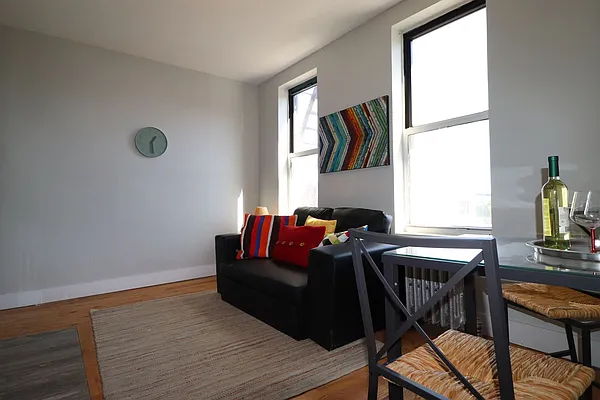 Rented by Bruma Realty LLC | media 4