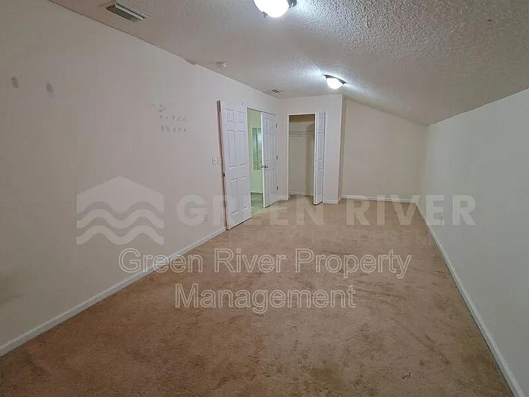3107 Zeyno Dr — Photo 33