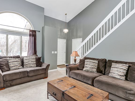 3rd image of 6342 Elmwood Dr