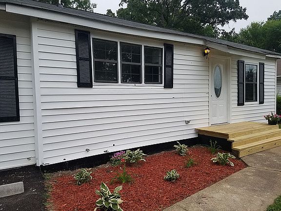 2nd image of 5465 Oakdale Ave