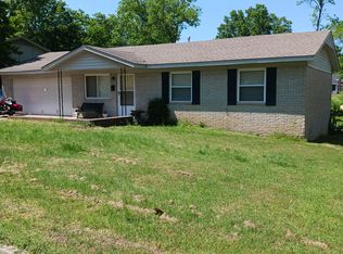 930 E 13th St, Claremore, OK 74017