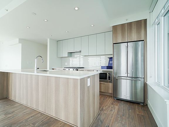 4th image of 258 Nelsons Cres #2501