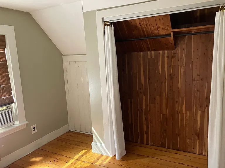 Bedroom 3, 3rd floor