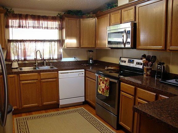 4th image of 584 Orange Tree Dr