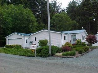1079 NE Smith St, Rockaway Beach, OR 97136