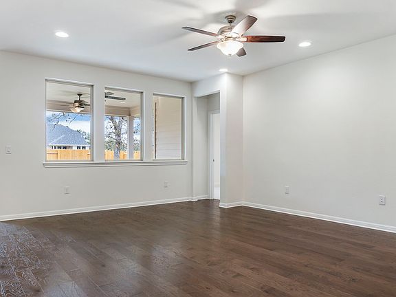 Highlands North - Arnette Interior Image 3