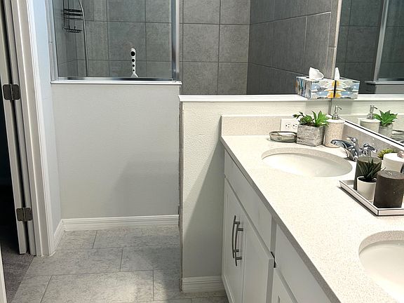 4th image of 5088 Avalon Park Blvd