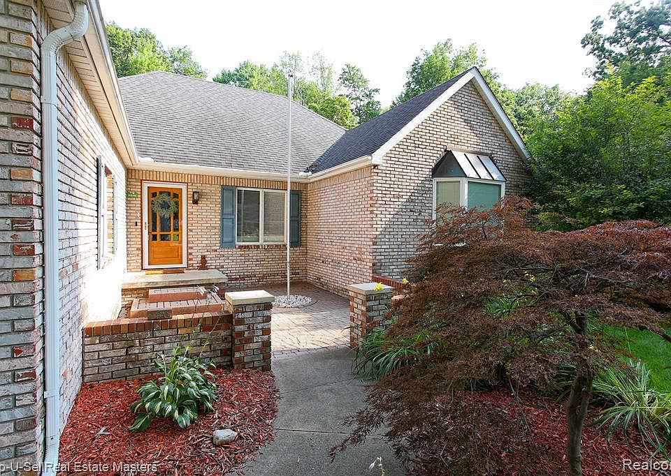 4280 Old Dr, Fort Gratiot, MI 48059 MLS 20230061776 Zillow