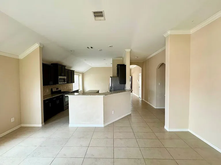 11015 Walts Run Ln — Photo 14