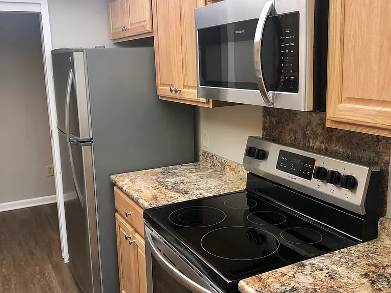 1500 Lincoln Tower Cir #201 — Photo 3