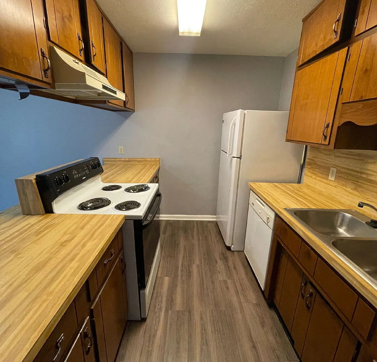 2 bed, 1.0 bath, 820 sqft, $1,150 — Photo 2