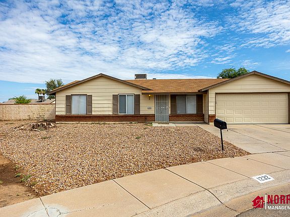 3rd image of 1232 E Avenida Grande