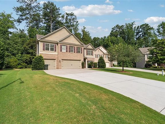 3rd image of 2660 Hartridge Dr