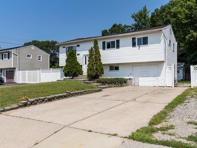 501 Hawkins Road, Selden, NY, 11784