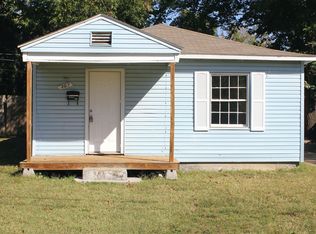 207 W Tyndal St, Aurora, MO 65605