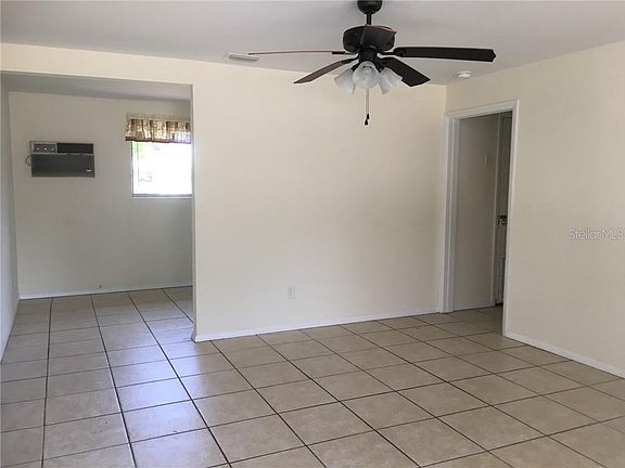 5th image of 1005 Lewis Dr
